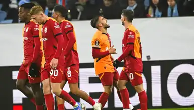 AZ Alkmaar - Galatasaray: İlk Yarı 2-1 Sonuçlandı!
