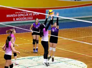 Manisa'da Voleybol Şampiyonu Hüma Hatun Yurdu!