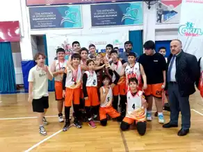 Düzce'de Yıldız Erkek Basketbol Şampiyonu 15 Temmuz Şehitleri Ortaokulu