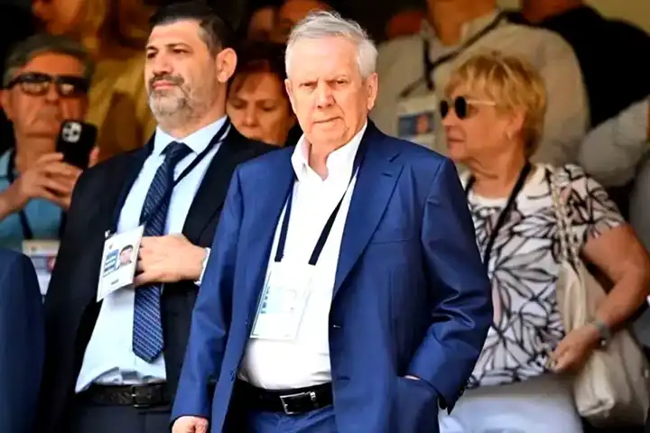 Aziz Yıldırım Fenerbahçe'ye Dönüyor Mu?