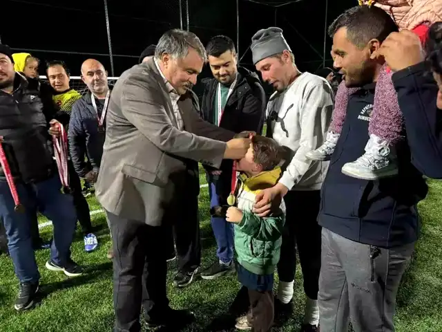 Beyağaç'ta Seferoğulları Futbol Turnuvası'nı Kazandı!