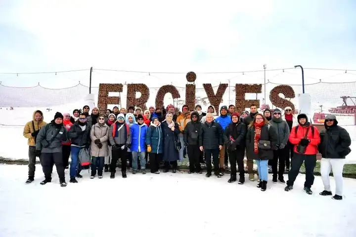 Erciyes Kayak Merkezi Hafta Sonu Yoğunlukta!