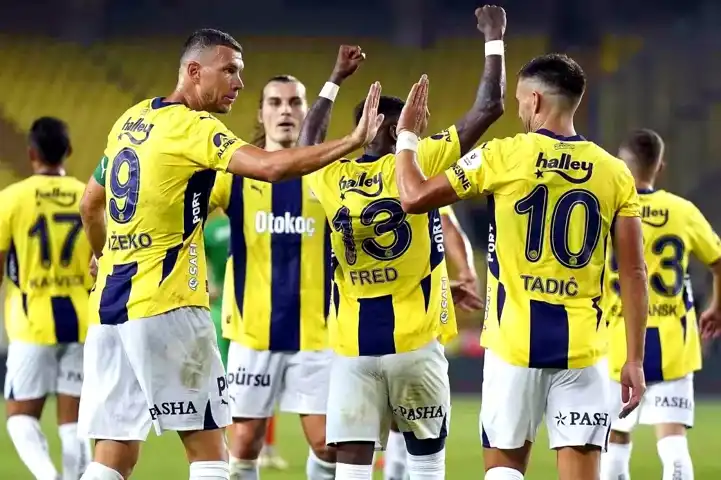 Fenerbahçe UEFA Kadrosunu Güncelledi! Talisca, Kostic ve Skriniar Takımda!