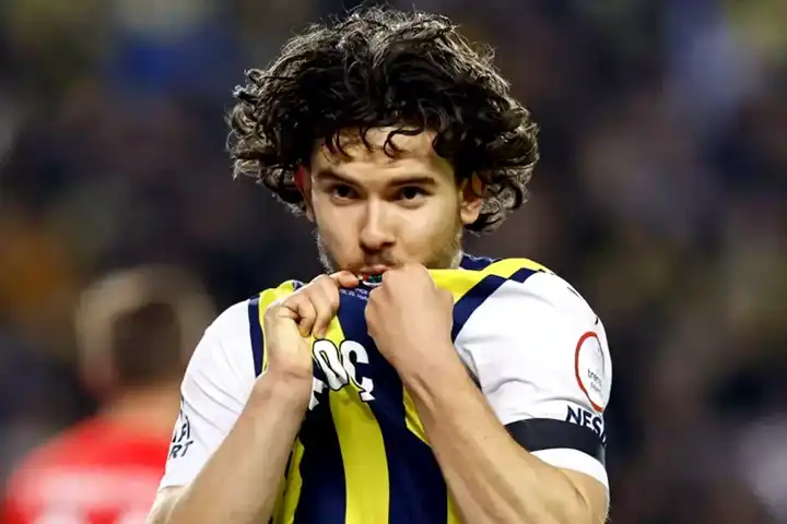 Fenerbahçe, Yeni Sol Bekini Buldu: Patrick Dorgu!