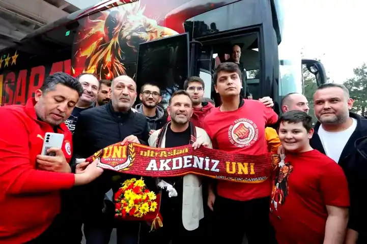 Galatasaray Antalya'da Alanyaspor Maçına Hazırlanıyor
