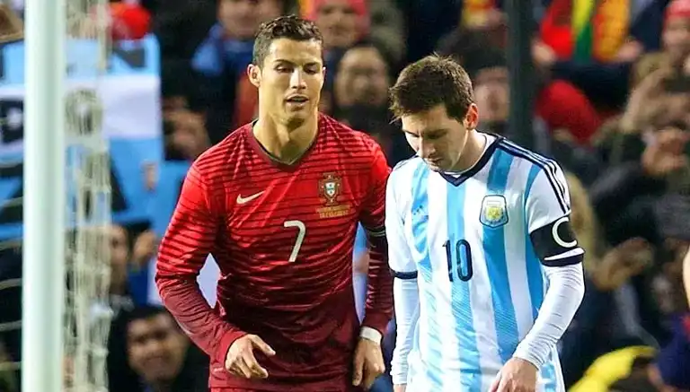 Ronaldo, Messi'yi Geçti: 2025'in En Zengin Sporcusu!