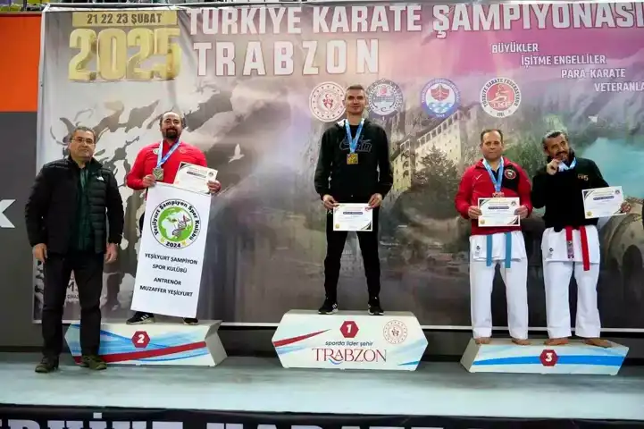 Tavşanlı Belediyespor'dan İki Karate Şampiyonluğu